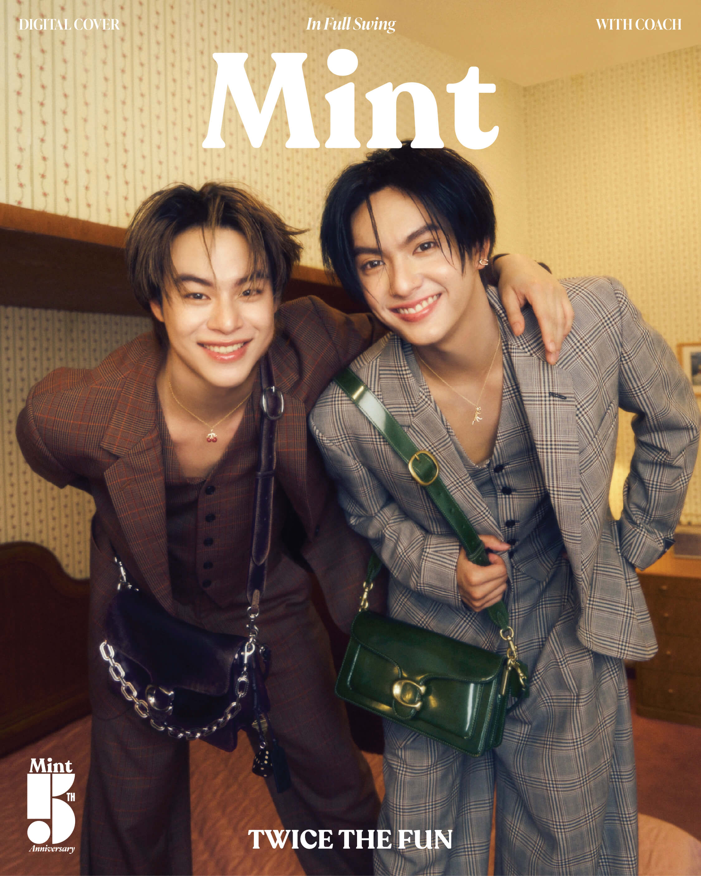 ใจละลาย! ‘มาร์คคริส-คอปเปอร์’ BUS จัดเต็มความสดใสใน Mint Digital Cover กับไอเท็มใหม่จาก Coach 