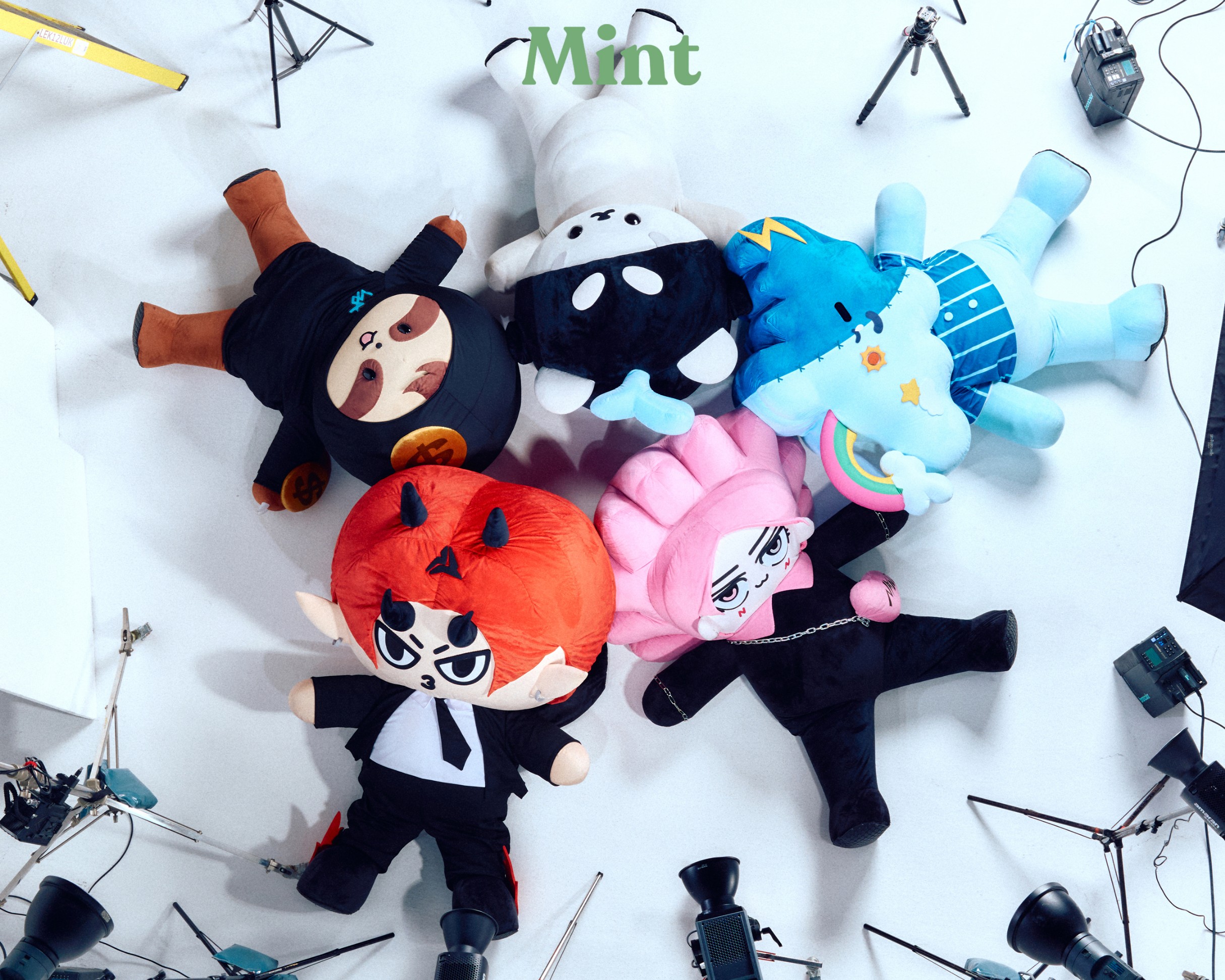 INTERVIEW : เหล่าพ่อ ๆ แห่อวยลูก ๆ GMMTV Fandom Characters รับบทโมเดลมือใหม่ใน Mint Debut
