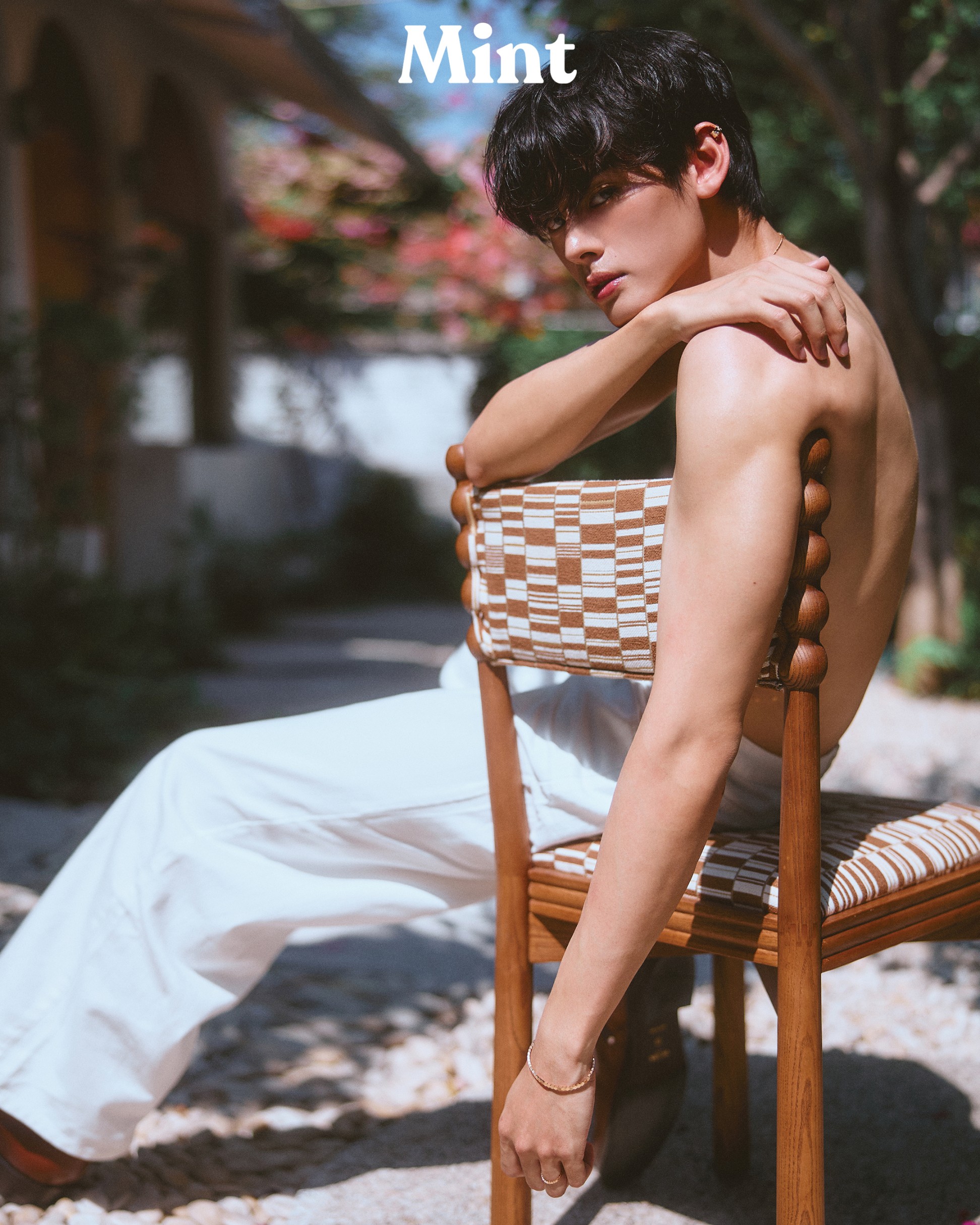 โซ๊ะเกินต้าน! 'เน' PERSES โชว์หุ่นลีนท้าลมหนาวใน Mint Six Pack ทำเอาฮือฮากันยกด้อม