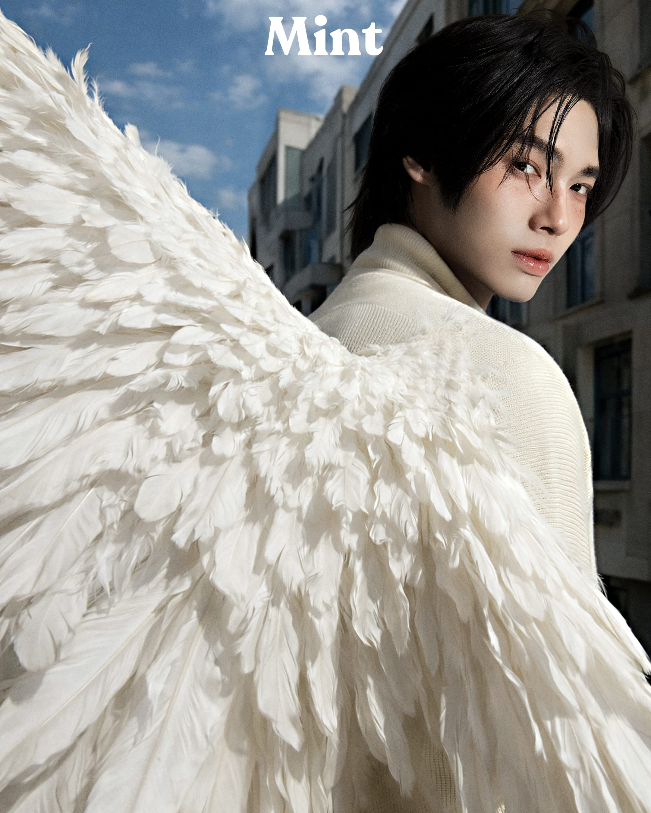 หล่อขั้นเทพ! ‘วิน เมธวิน’ คัมแบ็คปก Mint Vol.33 แผ่ออร่าหล่อในบทเทวดาหนุ่มกับลุคใหม่ Prada SS26