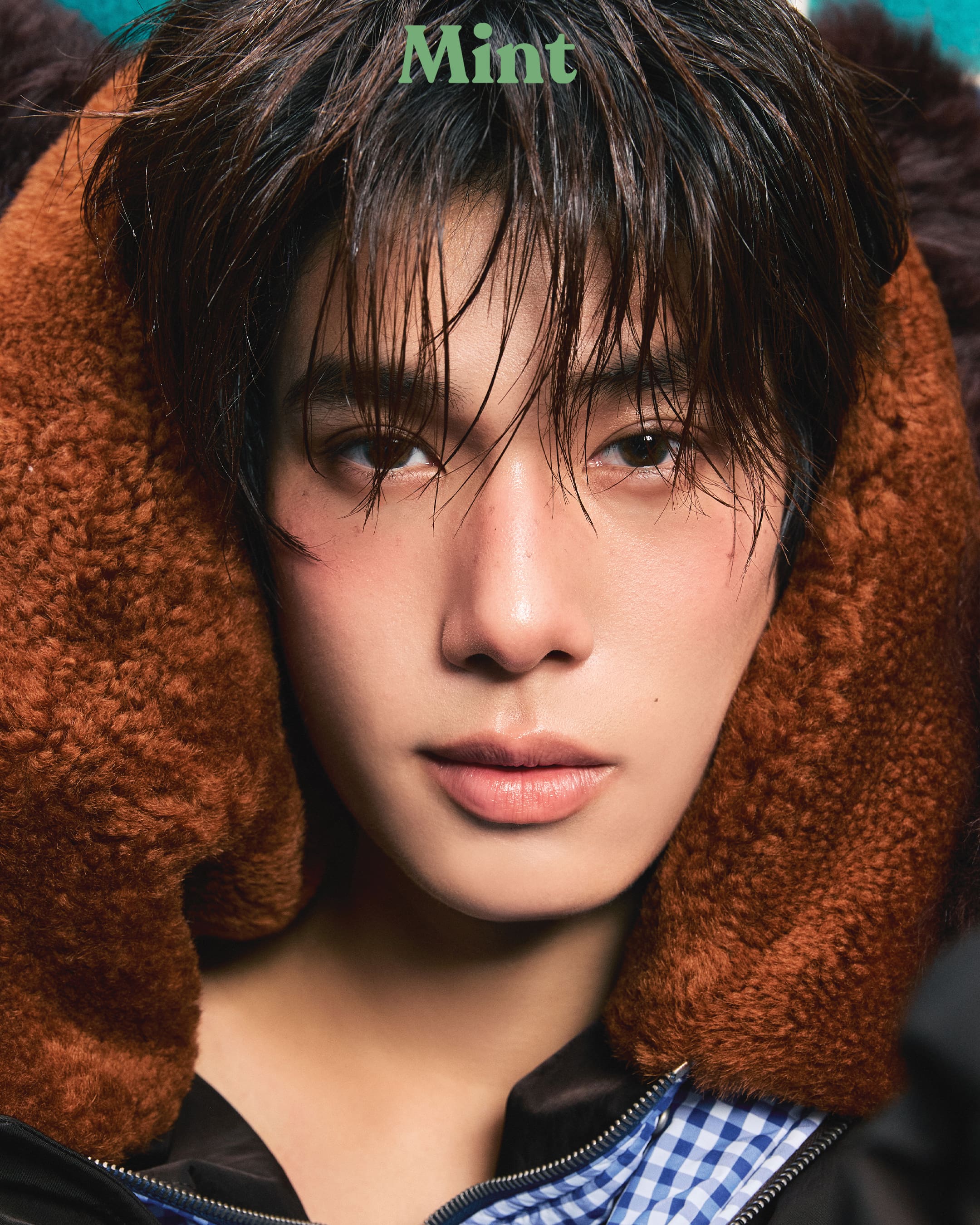ครั้งแรก! 'ภูวินทร์' ฉายเดี่ยวขึ้นปก Mint Vol.35 พร้อมความสนุกแบบ LOEWE คอลเล็กชั่น Fall Winter 2026